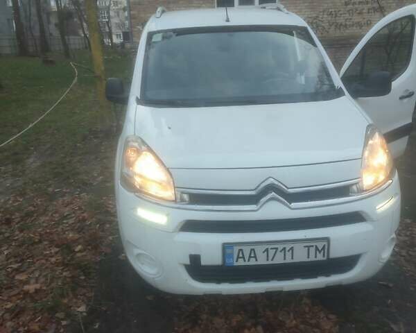 Белый Ситроен Берлинго, объемом двигателя 1.56 л и пробегом 202 тыс. км за 8500 $, фото 8 на Automoto.ua