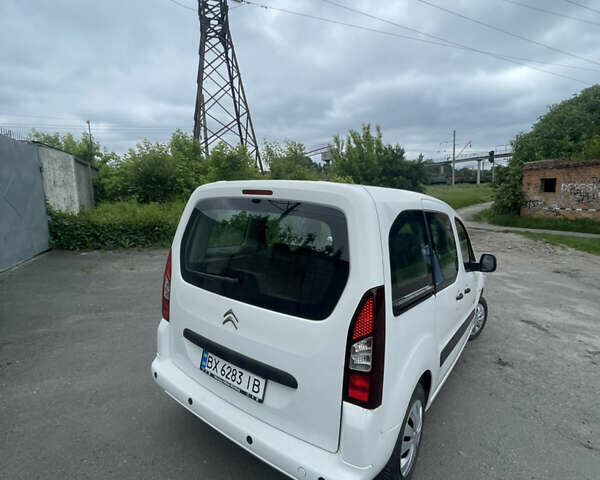 Белый Ситроен Берлинго, объемом двигателя 1.6 л и пробегом 270 тыс. км за 9800 $, фото 4 на Automoto.ua