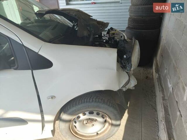 Белый Ситроен Берлинго, объемом двигателя 1.6 л и пробегом 86 тыс. км за 6350 $, фото 3 на Automoto.ua