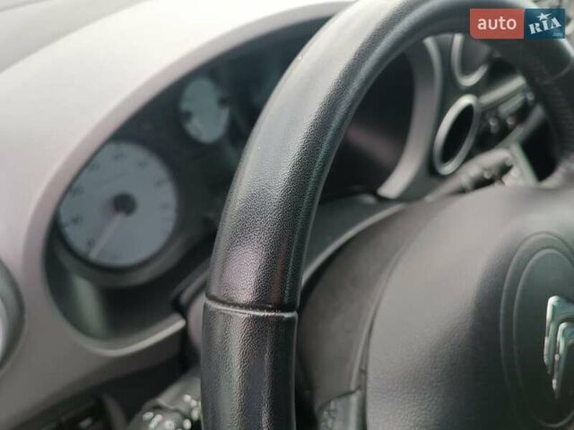 Белый Ситроен Берлинго, объемом двигателя 1.6 л и пробегом 172 тыс. км за 10500 $, фото 25 на Automoto.ua