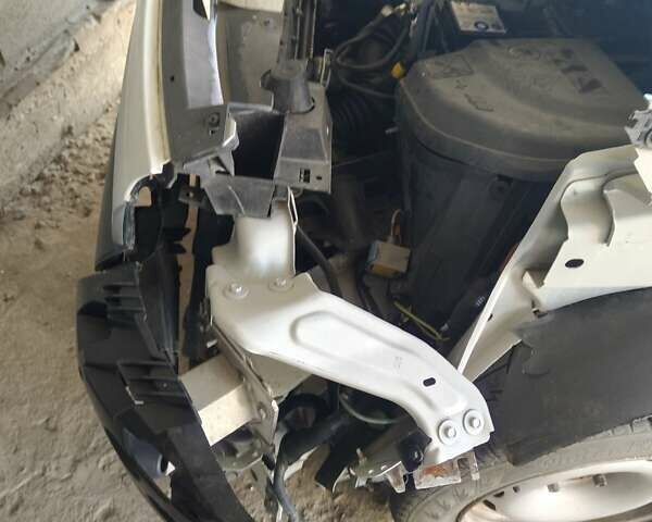 Белый Ситроен Берлинго, объемом двигателя 1.6 л и пробегом 86 тыс. км за 6350 $, фото 9 на Automoto.ua