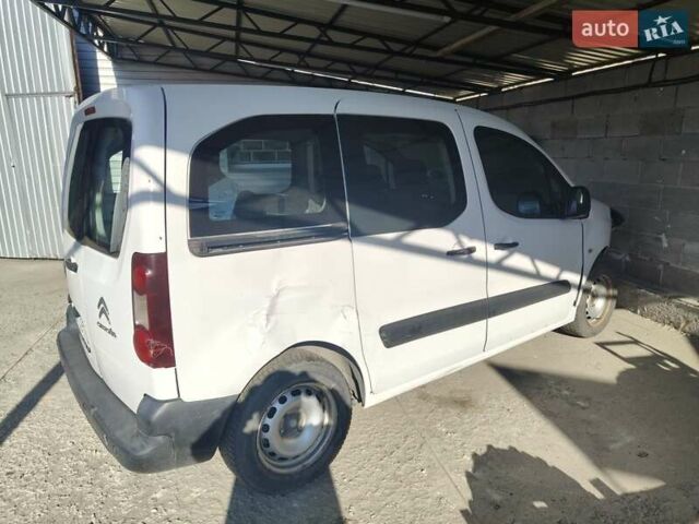 Белый Ситроен Берлинго, объемом двигателя 1.6 л и пробегом 86 тыс. км за 6350 $, фото 7 на Automoto.ua