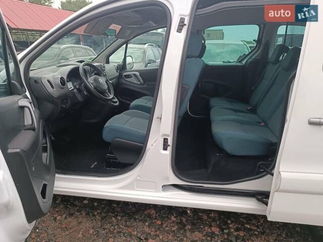 Белый Ситроен Берлинго, объемом двигателя 1.6 л и пробегом 172 тыс. км за 10500 $, фото 20 на Automoto.ua