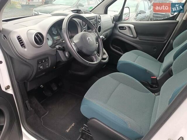 Белый Ситроен Берлинго, объемом двигателя 1.6 л и пробегом 172 тыс. км за 10500 $, фото 26 на Automoto.ua