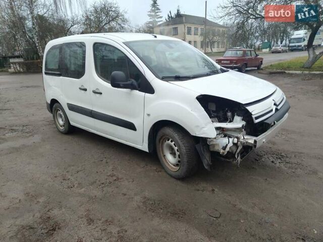 Белый Ситроен Берлинго, объемом двигателя 1.6 л и пробегом 86 тыс. км за 5700 $, фото 3 на Automoto.ua