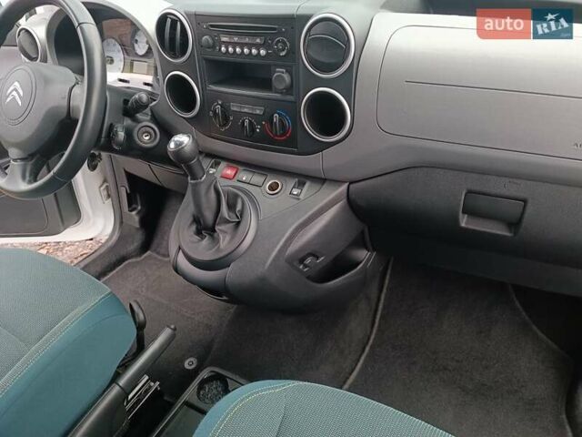 Белый Ситроен Берлинго, объемом двигателя 1.6 л и пробегом 172 тыс. км за 10500 $, фото 27 на Automoto.ua