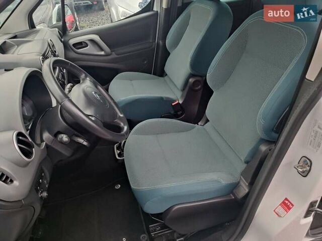 Белый Ситроен Берлинго, объемом двигателя 1.6 л и пробегом 172 тыс. км за 10500 $, фото 23 на Automoto.ua