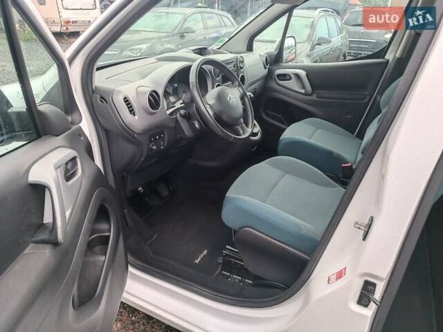 Белый Ситроен Берлинго, объемом двигателя 1.6 л и пробегом 172 тыс. км за 10500 $, фото 21 на Automoto.ua