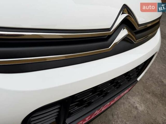 Белый Ситроен Берлинго, объемом двигателя 1.5 л и пробегом 159 тыс. км за 15950 $, фото 20 на Automoto.ua