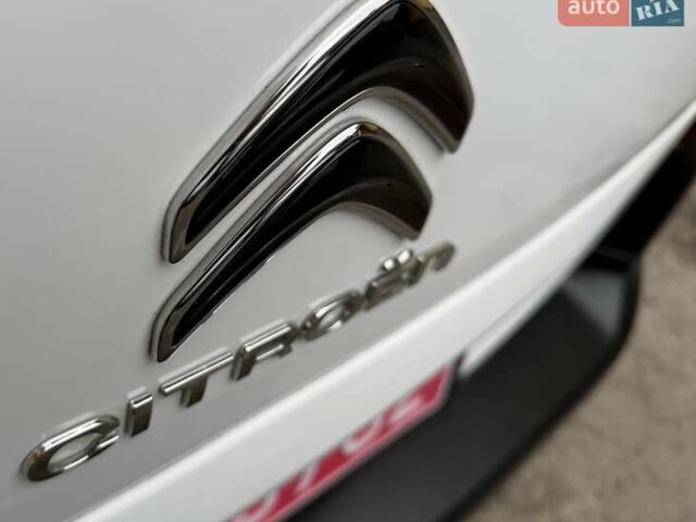 Белый Ситроен Берлинго, объемом двигателя 1.5 л и пробегом 159 тыс. км за 15950 $, фото 27 на Automoto.ua