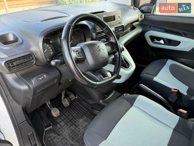 Сітроен Берлінго 2019 у Борисполе на Automoto.ua Білий Сітроен Берлінго, об'ємом двигуна 1.56 л та пробігом 120 тис. км за 13300 $, фото 45 на Automoto.ua