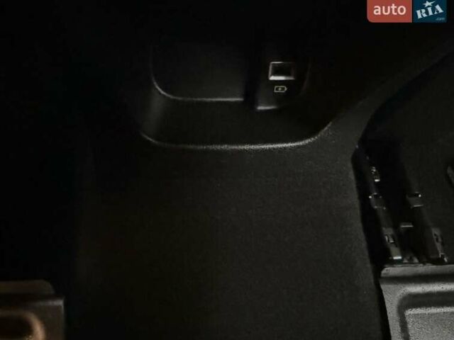 Белый Ситроен Берлинго, объемом двигателя 1.5 л и пробегом 159 тыс. км за 15950 $, фото 102 на Automoto.ua