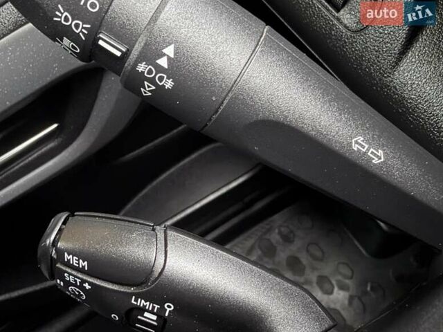 Белый Ситроен Берлинго, объемом двигателя 1.5 л и пробегом 159 тыс. км за 15950 $, фото 81 на Automoto.ua