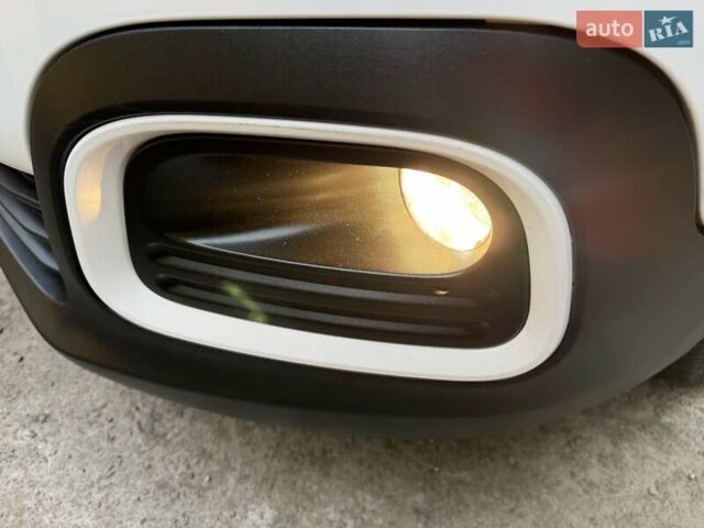 Белый Ситроен Берлинго, объемом двигателя 1.5 л и пробегом 159 тыс. км за 15950 $, фото 14 на Automoto.ua