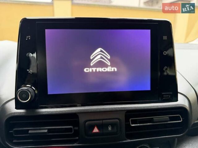 Белый Ситроен Берлинго, объемом двигателя 1.5 л и пробегом 159 тыс. км за 15950 $, фото 88 на Automoto.ua