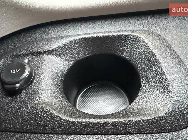 Белый Ситроен Берлинго, объемом двигателя 1.5 л и пробегом 159 тыс. км за 15950 $, фото 112 на Automoto.ua