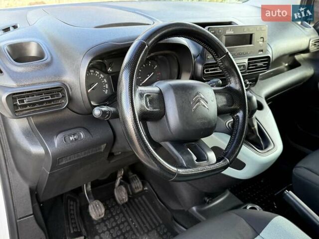Сітроен Берлінго 2019 у Борисполе на Automoto.ua Білий Сітроен Берлінго, об'ємом двигуна 1.56 л та пробігом 120 тис. км за 13300 $, фото 47 на Automoto.ua