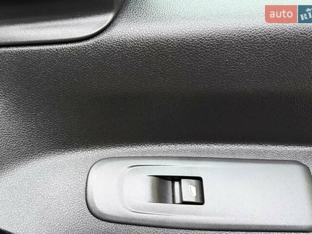 Белый Ситроен Берлинго, объемом двигателя 1.5 л и пробегом 159 тыс. км за 15950 $, фото 122 на Automoto.ua