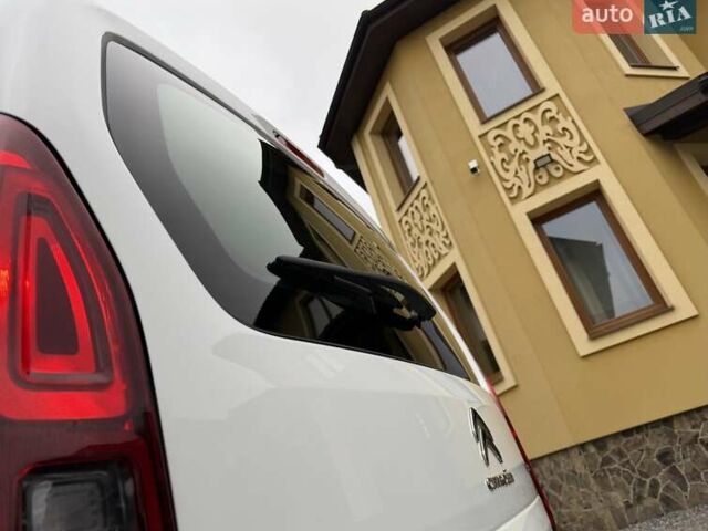 Белый Ситроен Берлинго, объемом двигателя 1.5 л и пробегом 159 тыс. км за 15950 $, фото 26 на Automoto.ua