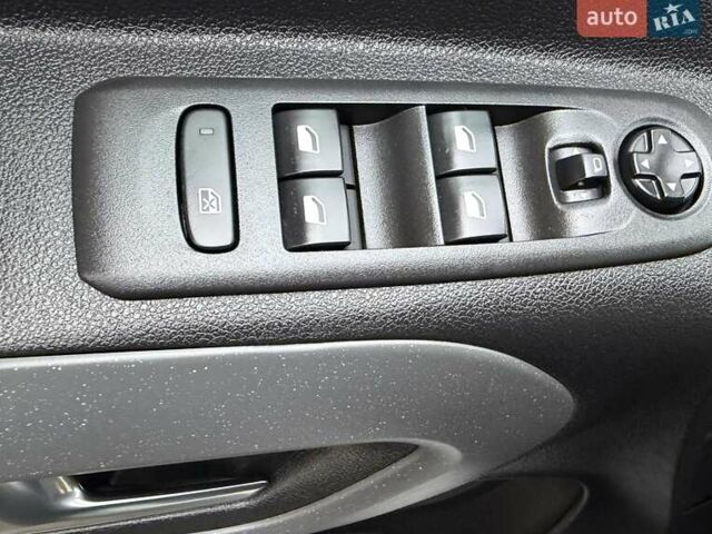 Белый Ситроен Берлинго, объемом двигателя 1.5 л и пробегом 159 тыс. км за 15950 $, фото 59 на Automoto.ua