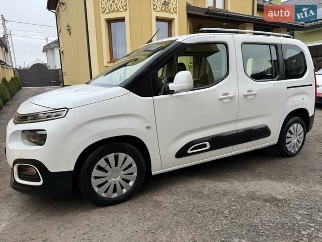Белый Ситроен Берлинго, объемом двигателя 1.5 л и пробегом 159 тыс. км за 15950 $, фото 2 на Automoto.ua