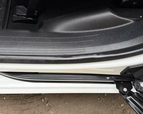 Белый Ситроен Берлинго, объемом двигателя 1.5 л и пробегом 159 тыс. км за 15950 $, фото 48 на Automoto.ua