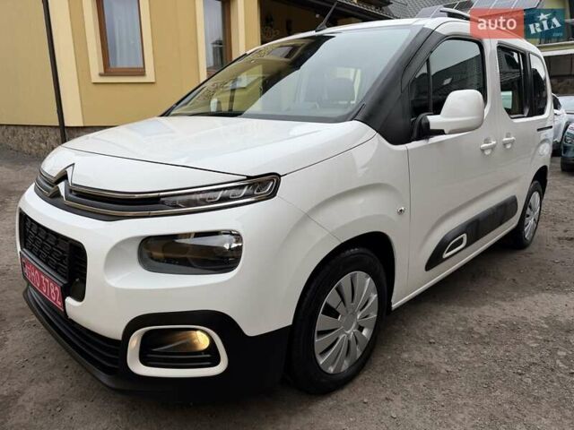 Белый Ситроен Берлинго, объемом двигателя 1.5 л и пробегом 159 тыс. км за 15950 $, фото 1 на Automoto.ua
