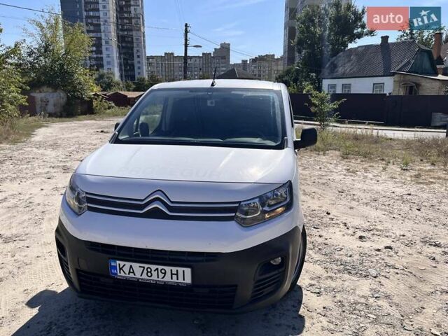 Белый Ситроен Берлинго, объемом двигателя 1.56 л и пробегом 85 тыс. км за 15300 $, фото 3 на Automoto.ua