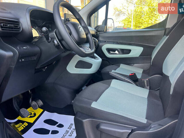 Белый Ситроен Берлинго, объемом двигателя 1.5 л и пробегом 186 тыс. км за 16000 $, фото 8 на Automoto.ua