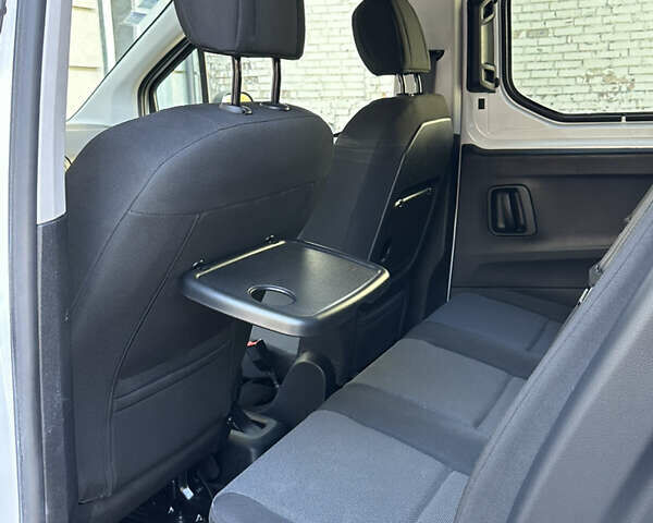 Белый Ситроен Берлинго, объемом двигателя 1.5 л и пробегом 107 тыс. км за 19300 $, фото 32 на Automoto.ua