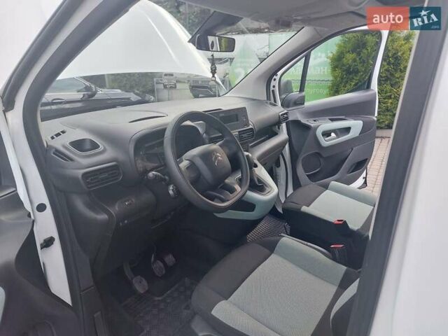 Белый Ситроен Берлинго, объемом двигателя 1.5 л и пробегом 186 тыс. км за 15100 $, фото 28 на Automoto.ua
