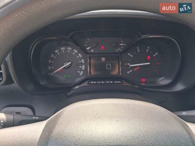 Белый Ситроен Берлинго, объемом двигателя 1.5 л и пробегом 186 тыс. км за 15100 $, фото 8 на Automoto.ua