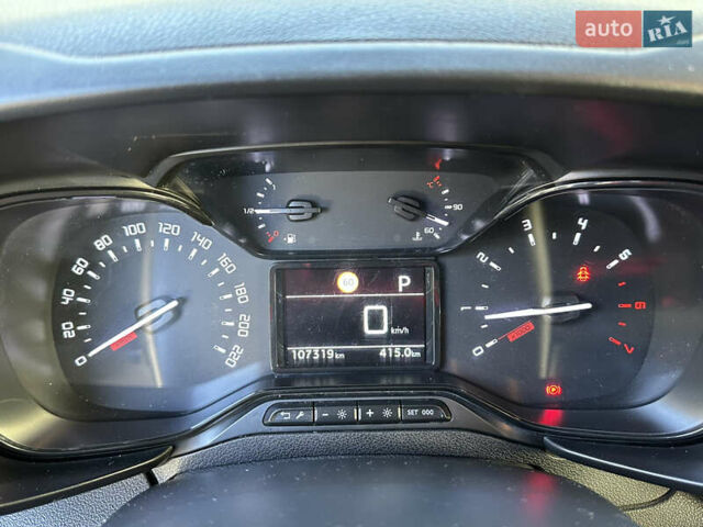 Белый Ситроен Берлинго, объемом двигателя 1.5 л и пробегом 107 тыс. км за 19300 $, фото 16 на Automoto.ua