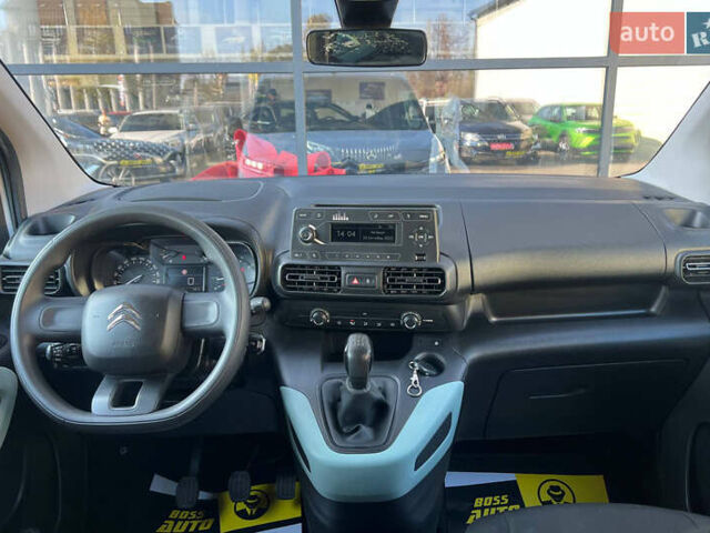 Белый Ситроен Берлинго, объемом двигателя 1.5 л и пробегом 186 тыс. км за 16000 $, фото 9 на Automoto.ua