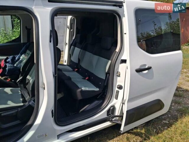 Белый Ситроен Берлинго, объемом двигателя 1.5 л и пробегом 186 тыс. км за 15100 $, фото 6 на Automoto.ua