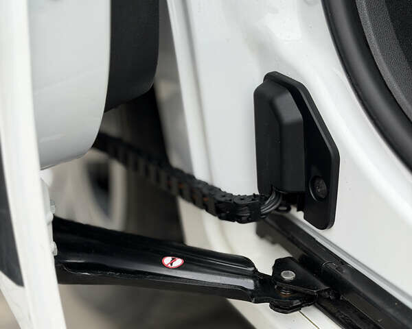 Білий Сітроен Берлінго, об'ємом двигуна 1.5 л та пробігом 194 тис. км за 15999 $, фото 66 на Automoto.ua