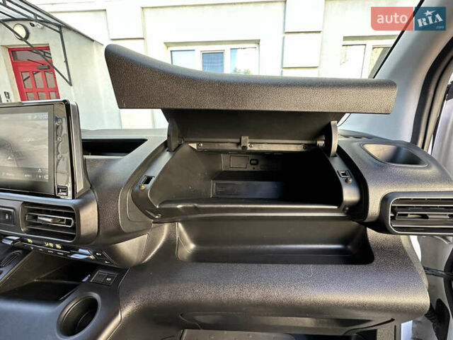 Белый Ситроен Берлинго, объемом двигателя 1.5 л и пробегом 107 тыс. км за 19300 $, фото 30 на Automoto.ua