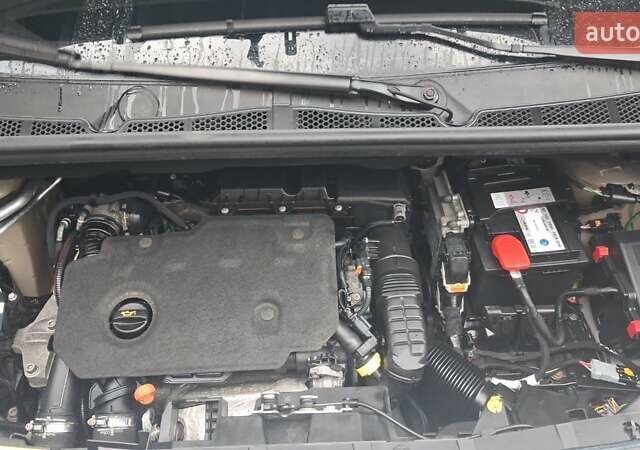 Белый Ситроен Берлинго, объемом двигателя 1.5 л и пробегом 186 тыс. км за 15100 $, фото 30 на Automoto.ua