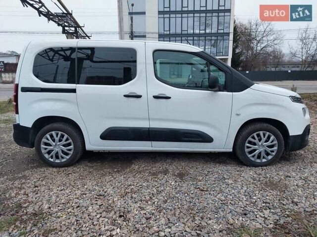 Белый Ситроен Берлинго, объемом двигателя 1.5 л и пробегом 186 тыс. км за 15100 $, фото 4 на Automoto.ua