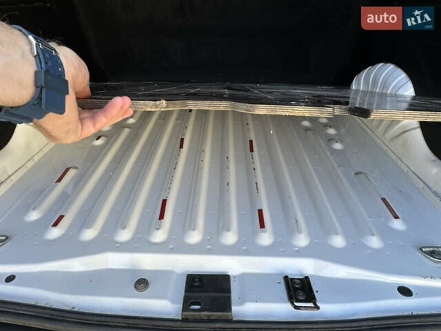 Белый Ситроен Берлинго, объемом двигателя 1.5 л и пробегом 107 тыс. км за 19300 $, фото 41 на Automoto.ua