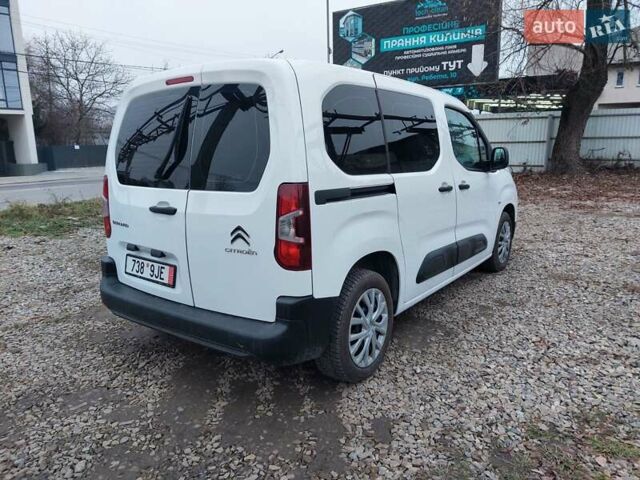 Белый Ситроен Берлинго, объемом двигателя 1.5 л и пробегом 186 тыс. км за 15100 $, фото 2 на Automoto.ua
