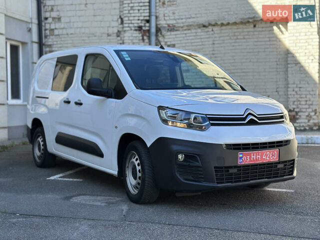 Белый Ситроен Берлинго, объемом двигателя 1.5 л и пробегом 107 тыс. км за 19300 $, фото 2 на Automoto.ua