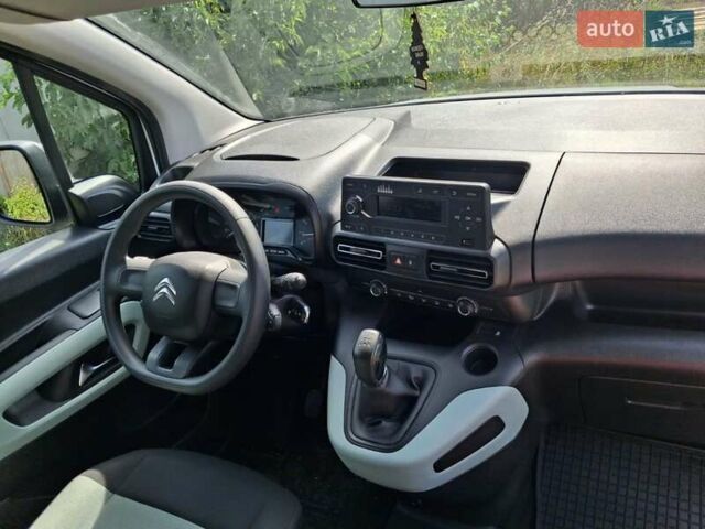 Белый Ситроен Берлинго, объемом двигателя 1.5 л и пробегом 186 тыс. км за 15100 $, фото 10 на Automoto.ua