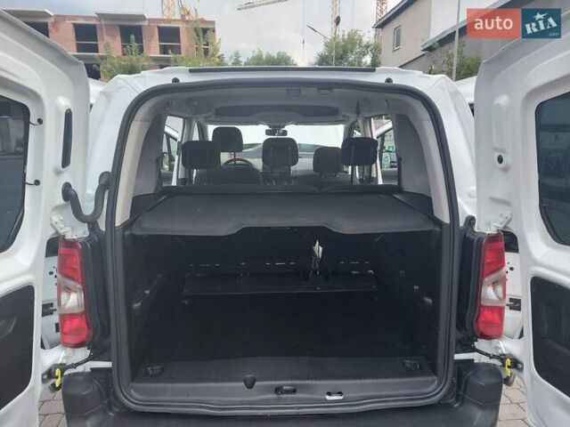 Белый Ситроен Берлинго, объемом двигателя 1.5 л и пробегом 186 тыс. км за 15100 $, фото 27 на Automoto.ua