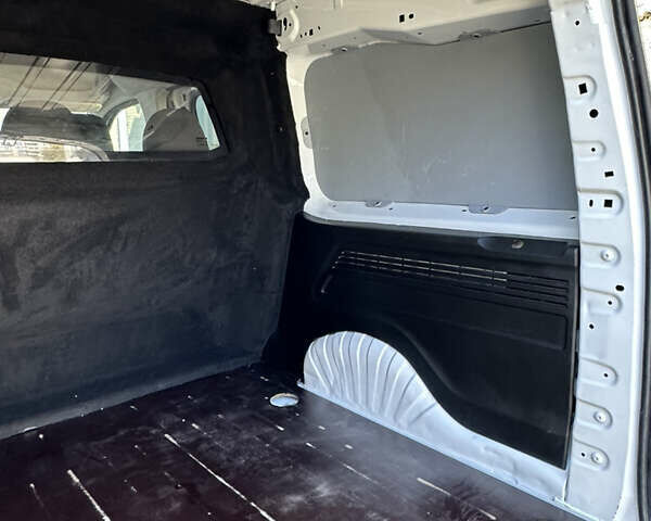 Белый Ситроен Берлинго, объемом двигателя 1.5 л и пробегом 107 тыс. км за 19300 $, фото 40 на Automoto.ua