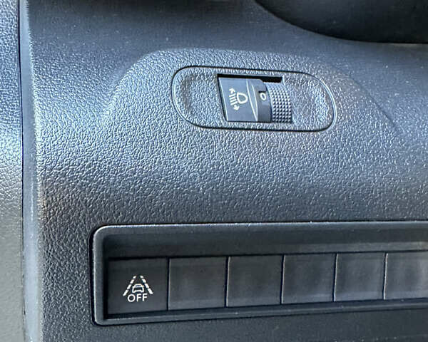 Белый Ситроен Берлинго, объемом двигателя 1.5 л и пробегом 107 тыс. км за 19300 $, фото 20 на Automoto.ua