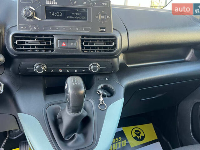 Белый Ситроен Берлинго, объемом двигателя 1.5 л и пробегом 186 тыс. км за 16000 $, фото 14 на Automoto.ua