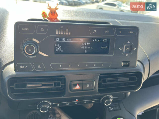 Белый Ситроен Берлинго, объемом двигателя 1.5 л и пробегом 235 тыс. км за 11600 $, фото 34 на Automoto.ua