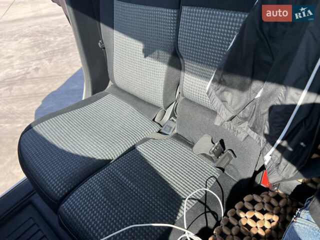 Белый Ситроен Берлинго, объемом двигателя 1.5 л и пробегом 235 тыс. км за 11600 $, фото 33 на Automoto.ua