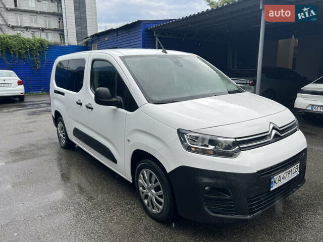 Ситроен Берлинго 2021 в Киеве на Automoto.ua Белый Ситроен Берлинго, объемом двигателя 1.56 л и пробегом 99 тыс. км за 19189 $, фото 8 на Automoto.ua